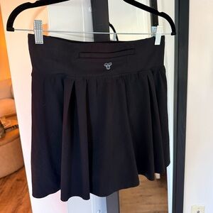 Aritzia Black Tennis Skirt Medium
